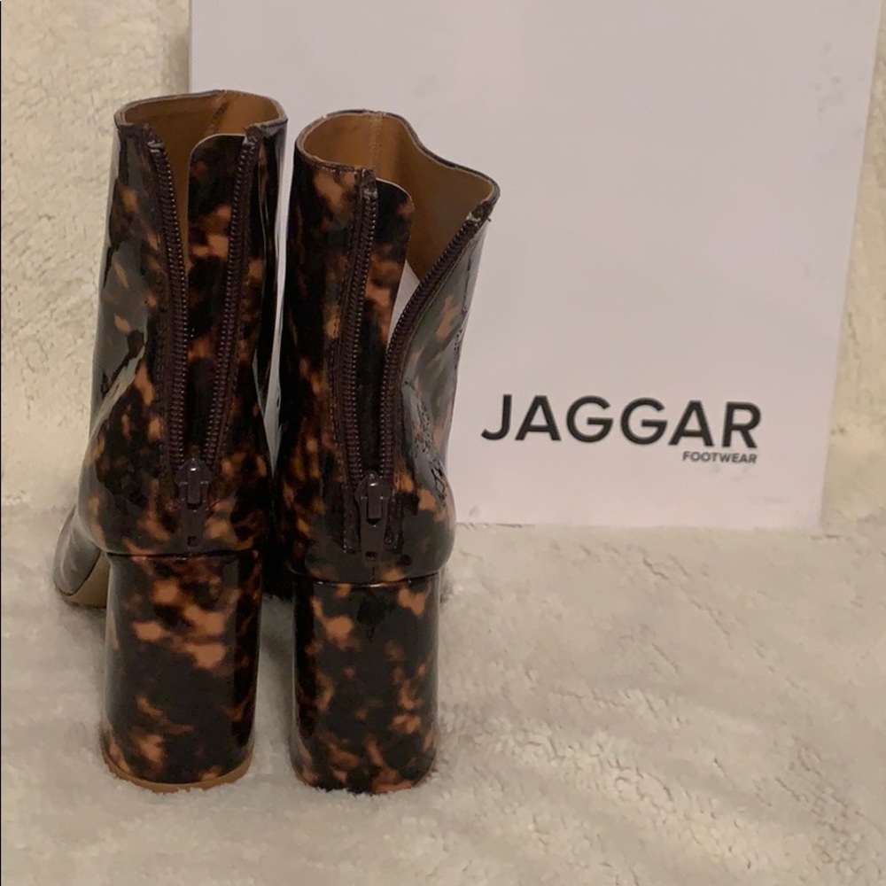 JAGGAR
Gloss Booties - Picture 12 of 14